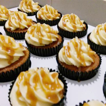Salted Caramel Cupcakes (12 pcs) Salted Caramel Cupcakes (12 pcs)