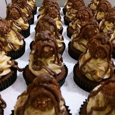 Ferrero Rocher Cupcakes (12 pcs) Ferrero Rocher Cupcakes (12 pcs)